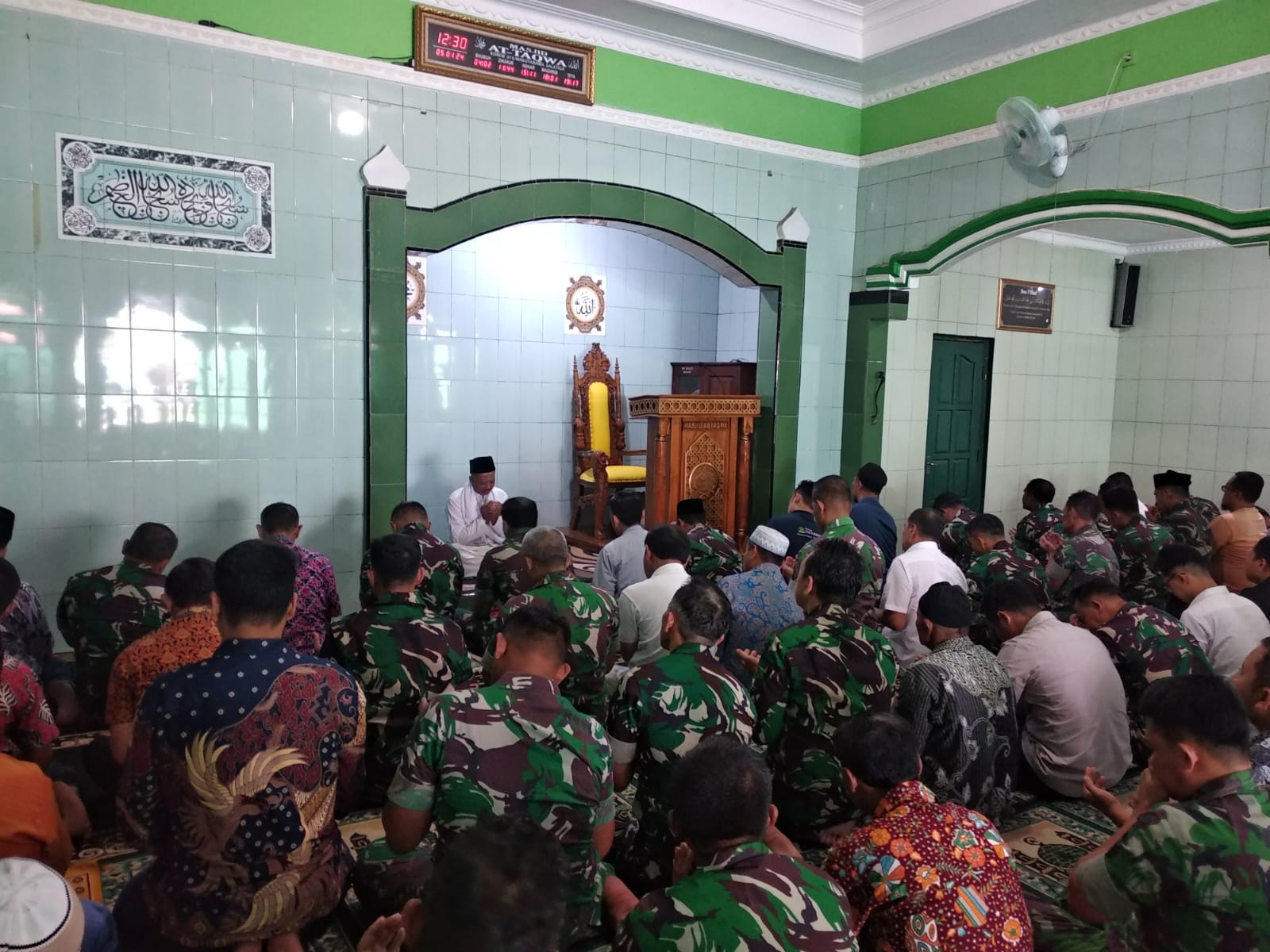 Khotbah Jumat : Bersyukur Dan Bersabar Adalah Kunci Kebahagiaan